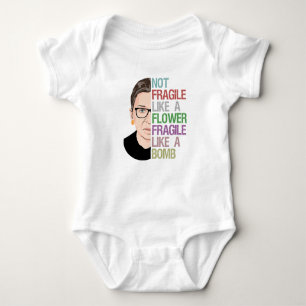 Body Para Bebé RBG Ruth Bader Ginsburg frágil como flor