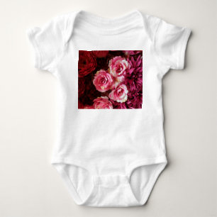 Body Para Bebé rosas rosas rojas: fondo de tela.