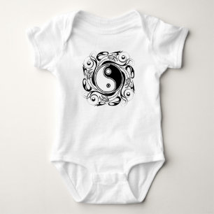 Body Para Bebé Símbolo Yin & Yang estilo tatuaje en blanco y negr