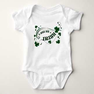 Body Para Bebé St. Patricks Day Shamrock Wee Bit Infantes Irlande