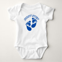 Traje de bebé de primer paso para niños.