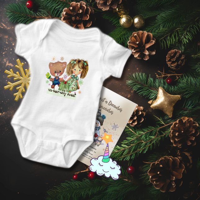 Body Para Bebé Un osito de peluche insoportablemente dulce y un C (Unbearably Sweet Teddy Bear and a Girl Baby Bodysuit)