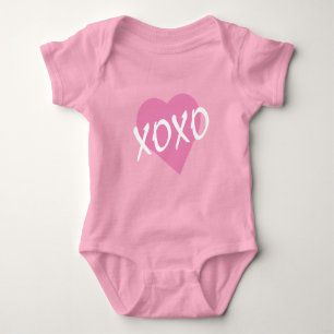 Body Para Bebé Valentine XOXO abraza besos rosado de corazón
