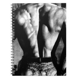 Bodybuilder masculino del dibujo del cuaderno en