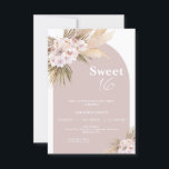 Boho Floral Arch Sweet 16 Invitación de cumpleaños<br><div class="desc">Invitación de cumpleaños Boho Floral Arch Sweet 16 Esta invitación bohemia de 16 años se puede usar para cualquier edad y tiene dos arreglos florales bohemios con pampas césped, hojas de palma y rosas en varios matices en un arco de color. Esta bohemia invitación a cumplir 16 años es ideal...</div>
