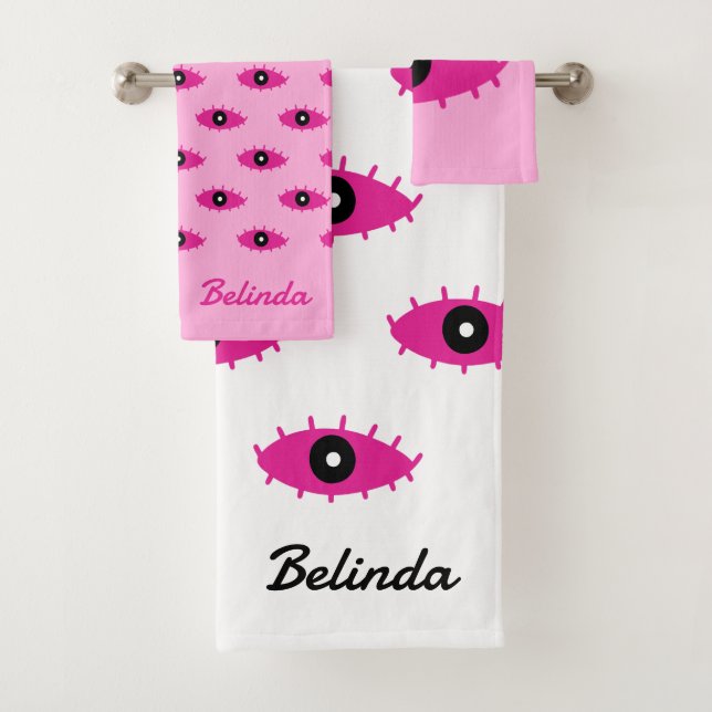 BOHO Patrón de ojos malvados con nombre Fuchsia Ro (In situ)