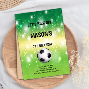 Bola en invitaciones a cumpleaños de fútbol en el