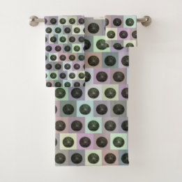 Bolas De Césped Negro En Cuadrados De Colores,