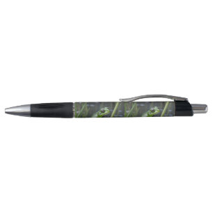 Bolígrafo "Crystal Clarity: Rana de vidrio verde sobre cañas