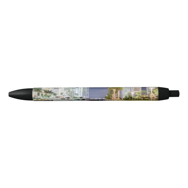 Bolígrafo De Tinta Negra Edificios a lo largo del río Riverwalk de Miami (Anverso)