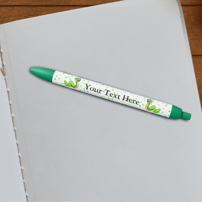 Bolígrafo De Tinta Negra Personalizado sonriente suave serpiente verde amar (Fun cartoon bright green yellow happy snakes on white with green dots writing pen.)