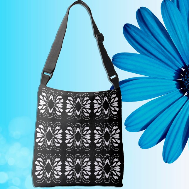 Bolsa cruzada de diseño original en blanco y negro (Subido por el creador)