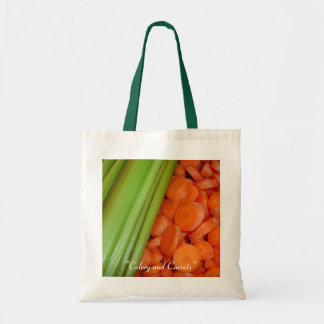 Bolsa de cebollas y flores