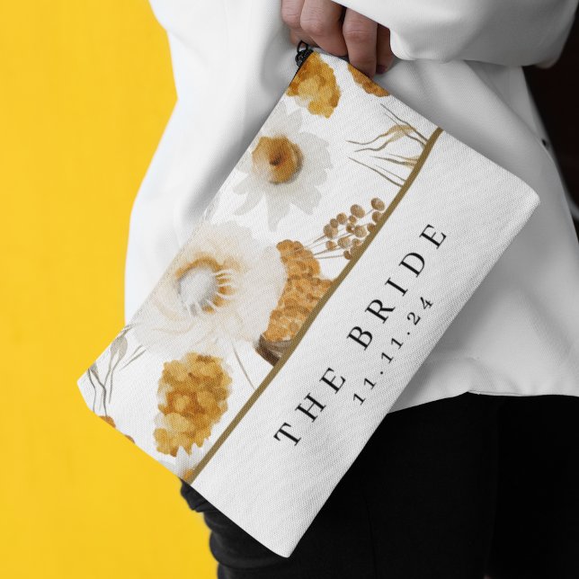 Bolsa de costura recortada con impresión de novia  (Celebrate the special bride with this personalized watercolor floral accessory pouch! )