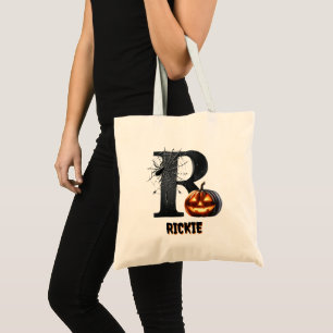 Bolsa de dulces de Halloween con inicial de 'Trick