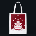 Bolsa De La Compra Diseño del 40° aniversario de boda de rubí<br><div class="desc">Bolsa personalizada de regalo para el aniversario del boda 40 de ruby. Esta hermosa bolsa es el regalo perfecto para una mamá o esposa en su cuadragésimo año de matrimonio. Este diseño muestra una torta de tres niveles sobre un fondo rojo oscuro, rodeada de pétalos cardíacos y de racimos. La...</div>