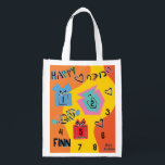 Bolsa De La Compra Hanukkah Feliz baile colorido sueños<br><div class="desc">Hanukkah Feliz baile colorido Dreidels bolsa blanca de dos lados. Todos los elementos de diseño se pueden editar. Todo el texto editable se puede eliminar y reemplazar con su propio mensaje. Usa el color, el tamaño y el estilo de tu fuente favorita. ¡Feliz Hanukkah/Chanukah! Estilo: Bolsa reutilizable ¡Vamos verde y...</div>
