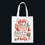Bolsa De La Compra Navidades Chanukah hanukkah Groovy Vibes<br><div class="desc">Es una mezcla de vacaciones con esta linda bolsa de regalo reutilizable de Holly Jolly Vibes & Happy Challah Days. Colores divertidos de rojos, rosados y verdes con Navidades y iconos de Chanukah o Hanukkah, menorah, dreidel, árbol de navidad, caldo de leña, luces, estrella judía de David y bastón de...</div>