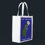 Bolsa De La Compra Reutilizable Hanukkah Tyrannosaurus Rex Dinosaur<br><div class="desc">Un tiranosaurio verde Rex Dinosaur sostiene una menorah y dice "¡Roar!" contra un fondo azul en una bolsa con tema Hanukkah reutilizable. ¡TODO el texto se puede personalizar para adaptarlo a sus necesidades!</div>