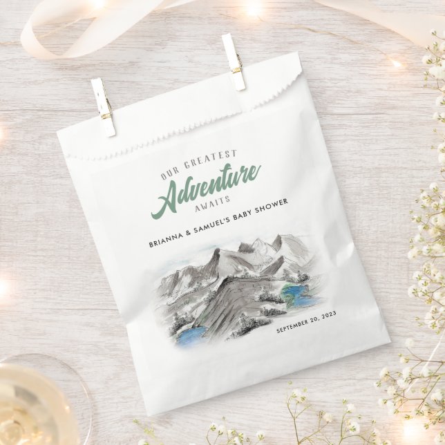 Bolsa De Papel Adventure Awaits Couples Baby Shower Mountains (Cortado)