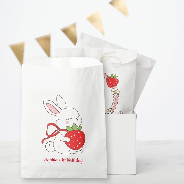 Bolsa De Papel Algun Conejo Cumpleaños de Fresa (Subido por el creador)