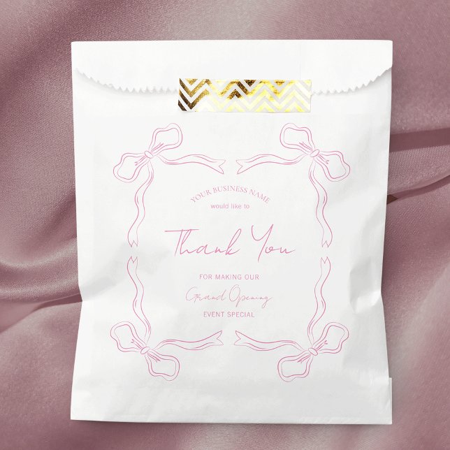 Bolsa De Papel Arco de Niña Rosa Dibujado a Mano Etiqueta Comerci (Blush pink vintage bows favor bag with handwritten style font, perfect for event goodie bags)