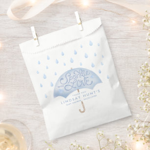 Bolsa De Papel Baby Shower con el paraguas azul salpicado