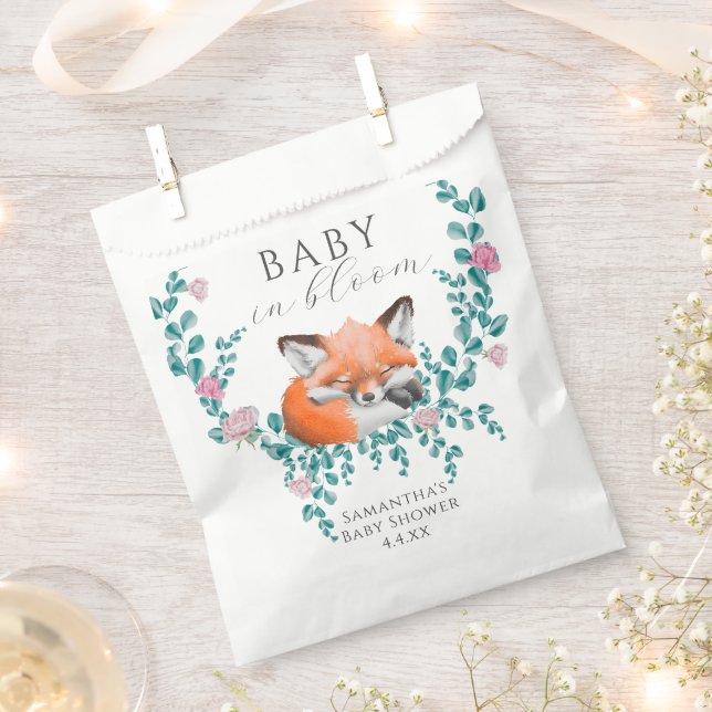 Bolsa De Papel Bebé en el Baby Shower de Woodland Fox Greenery (Cortado)