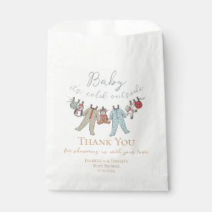 Bolsa De Papel Bebé Está Afuera Haciendo Frío Lluvia de Bebe de I
