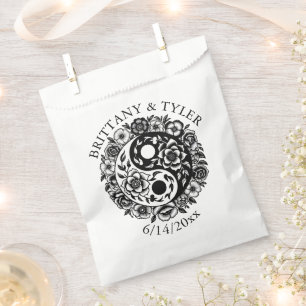 Bolsa De Papel Boda de Yin Yang floral blanca y negra