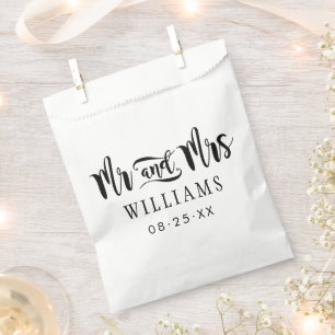 Bolsa De Papel Boda Moderna con Letra Negra Mr y Mrs