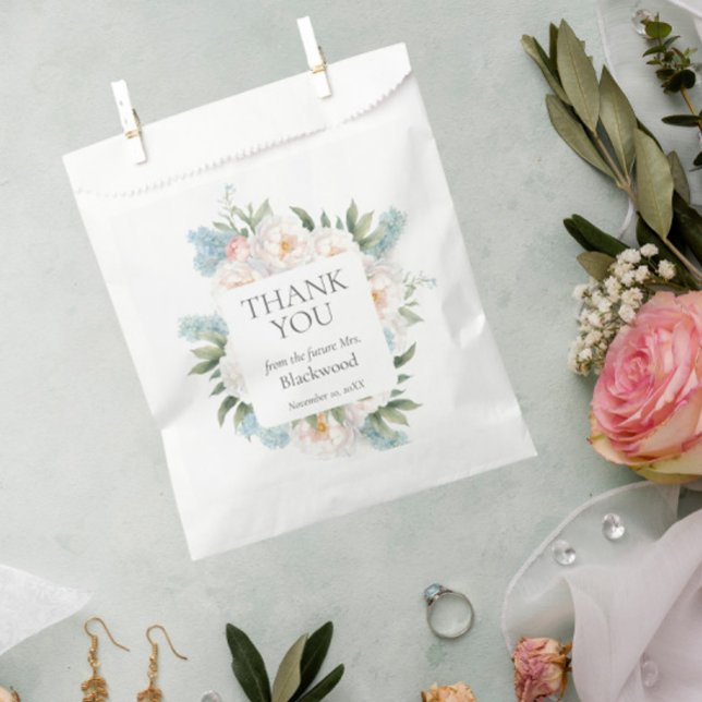 BOLSA DE PAPEL BRIDAL DE FLORES DE ROPA AZUL SUAVE (Subido por el creador)