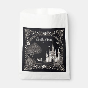 Bolsa De Papel Castillo de cuento de hadas en blanco y negro con 