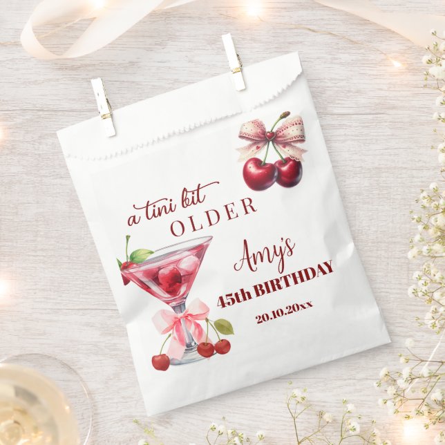 Bolsa De Papel Chic A Tini Bit Older Cherry Martini 45th Birthday (Cortado)