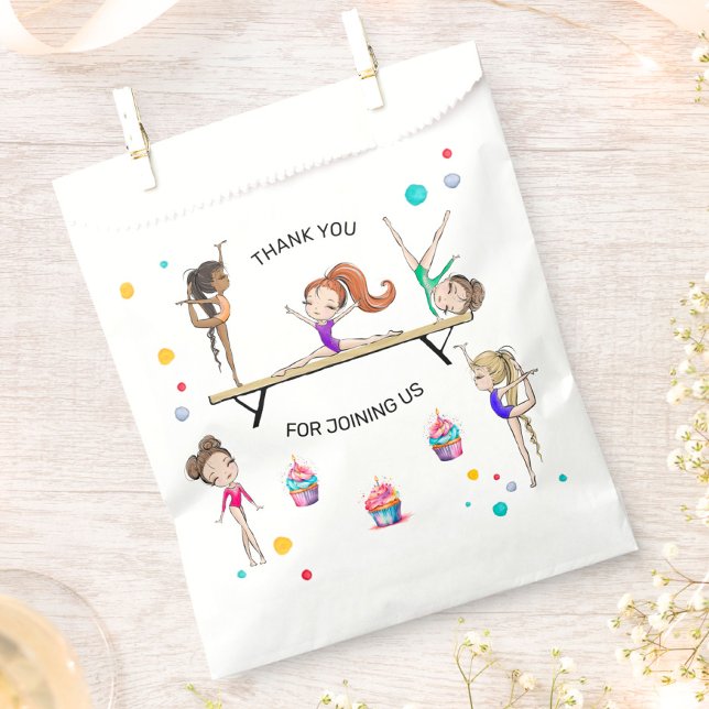 Bolsa De Papel Chica Gimnasia Pastel y fiesta de cumpleaños con g (Subido por el creador)