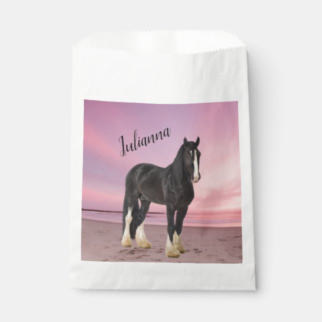 Bolsa De Papel Clydesdale negro y blanco en la playa al atardecer (Anverso)