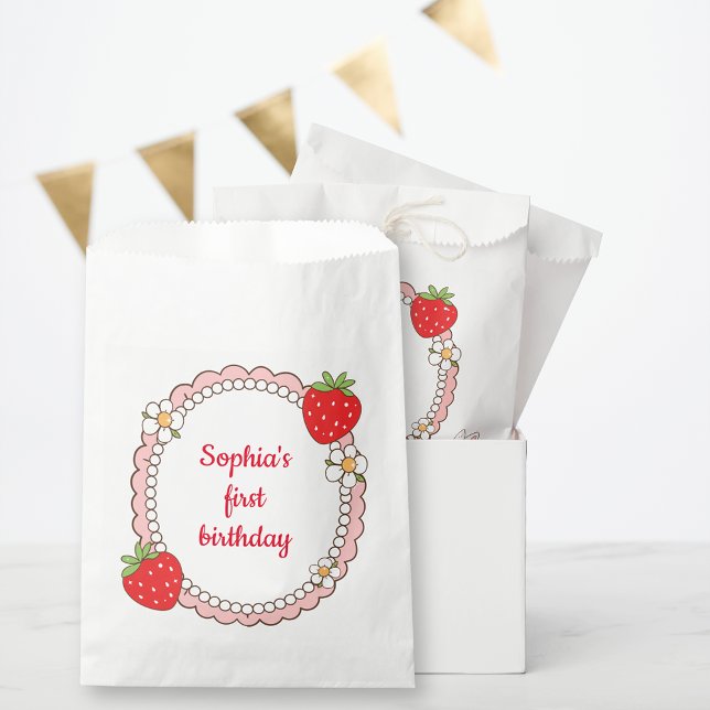 Bolsa De Papel Cumpleaños con marco de fresa lindo (Subido por el creador)