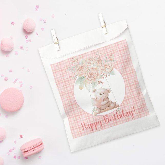 Bolsa De Papel Cumpleaños de osito de peluche lindo (An adorable teddy bear and pink flowers makes a perfect favor bag for a little girl's birthday)