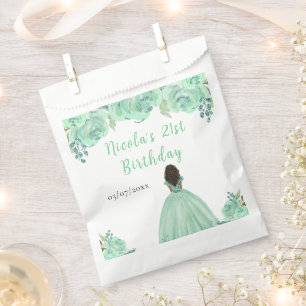 Bolsa De Papel Cumpleaños floral menta Princesa de piel oscura