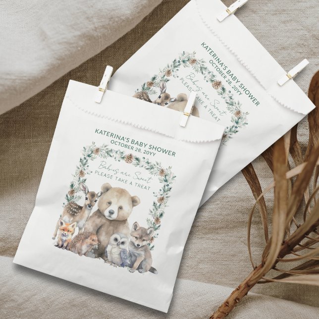 Bolsa De Papel Cute Rustic Winter Woodland Animals Baby Shower (These cute favor bags are perfect for a rustic, woodland animal baby shower theme.)