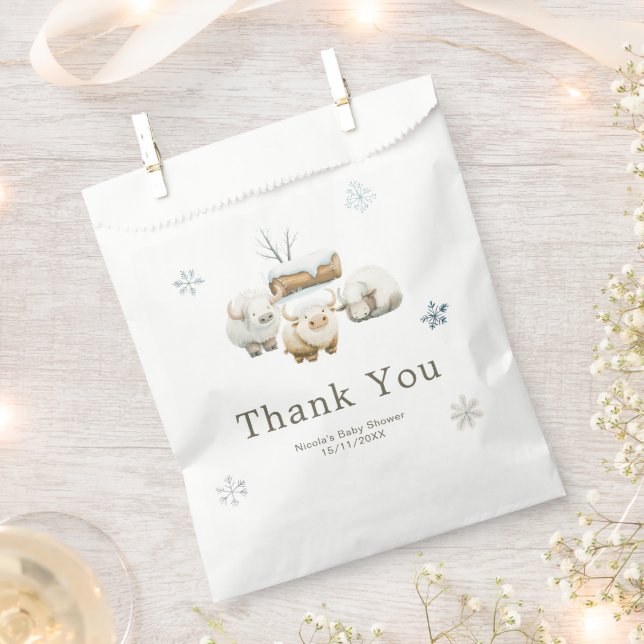 Bolsa De Papel Cute Winter Arctic Cow Baby Shower (Cortado)