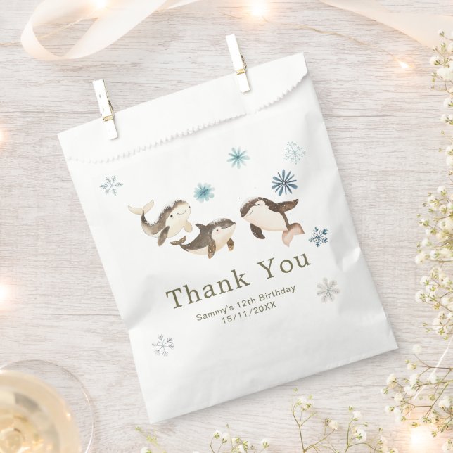 Bolsa De Papel Cute Winter Arctic Whale Birthday Party (Cortado)