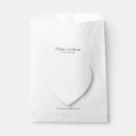 Bolsa de papel de compra minimalista en el corazón