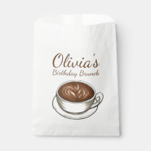 Desayuno de cumpleaños con Latte de Café Cappuccin