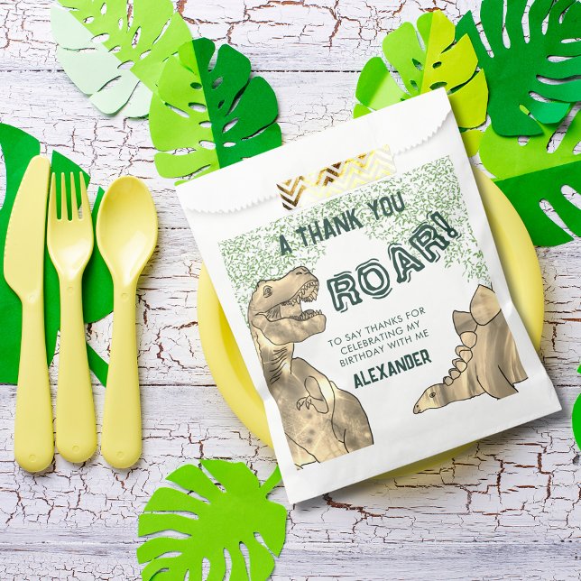 Bolsa De Papel Dinosaur T-Rex Roar Fiesta de Cumpleaños Gracias (Dinosaur roar jungle birthday party thank you custom favor bags with T-Rex and stegosaurus )