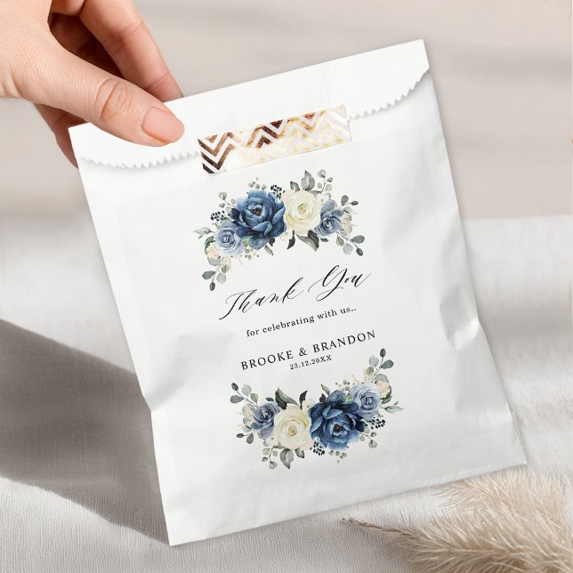 Bolsa De Papel Dusty Marina Azul Champagne Boda de marfil (Dusty Blue Navy Champagne Ivory Floral Wedding Favor Bag)