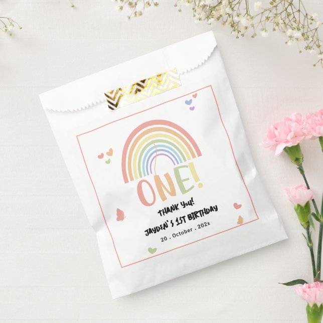 Bolsa De Papel El arcoiris de Cute Pastel 1er cumpleaños (Sellado)