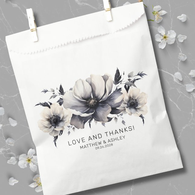 Bolsa De Papel Elegante Boda floral blanco negro moderno (Elegant Modern Boho Floral Black White Wedding Favor Bag)
