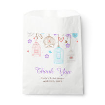 Elegante ducha de novia floral púrpura y azul