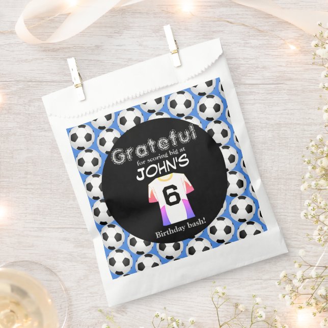 Bolsa De Papel Empieza la celebración del sexto cumpleaños (Cortado)